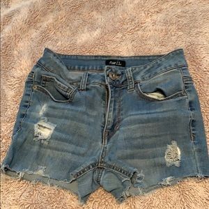 small blue jean shorts‼️
